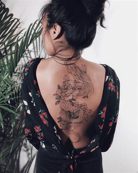 Tatuajes de dragones en la pierna